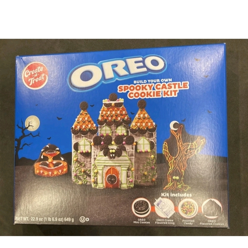 Oreo Spooky Castle Cookie Kit